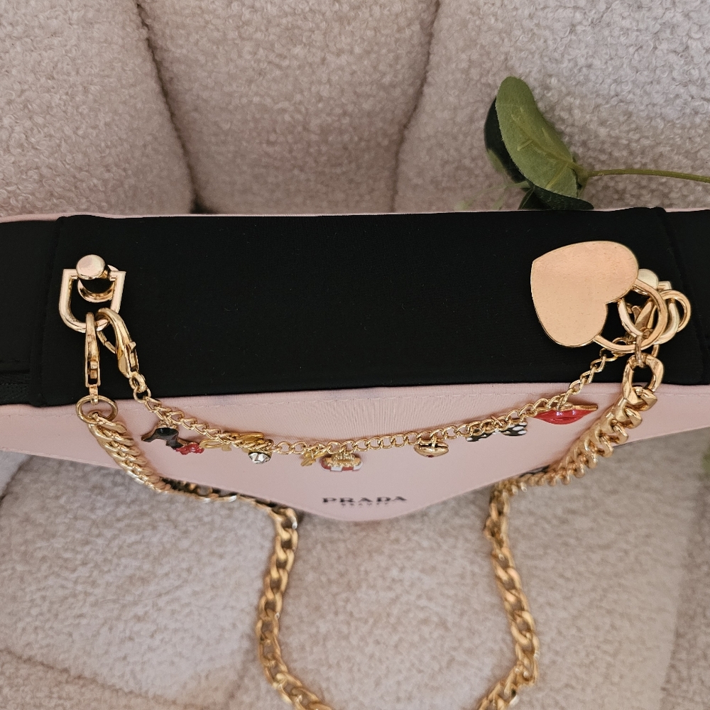 Prada Beauty Triangular Pouch. - Picture 6 of 12